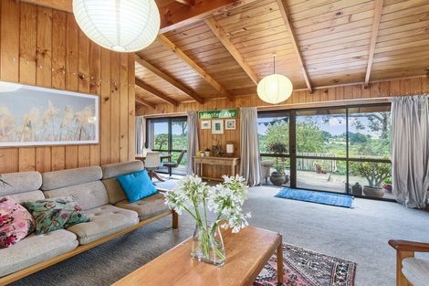 Photo of property in 52 Leinster Avenue, Raumati South, Paraparaumu, 5032