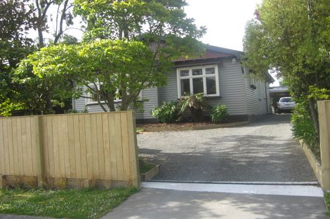 Photo of property in 17 Riverview Street, Beckenham, Christchurch, 8023