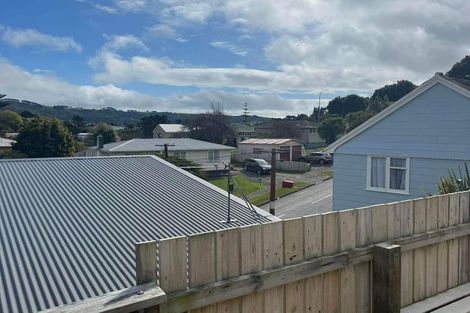 Photo of property in 7a Hampshire Street, Cannons Creek, Porirua, 5024