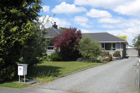 Photo of property in 19 Glenmore Avenue, Casebrook, Christchurch, 8051