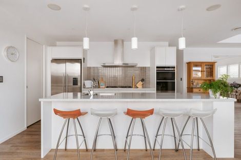 Photo of property in 15 Maria Tini Drive, Papamoa Beach, Papamoa, 3118