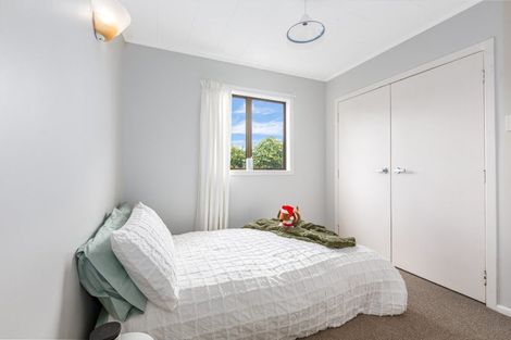 Photo of property in 68 Kahu Road, Paremata, Porirua, 5024