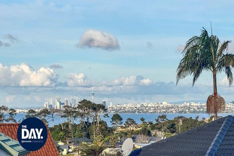 Photo of property in 3 Marlin Street, West Harbour, Auckland, 0618