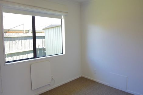 Photo of property in 100 John F Kennedy Drive, Milson, Palmerston North, 4414