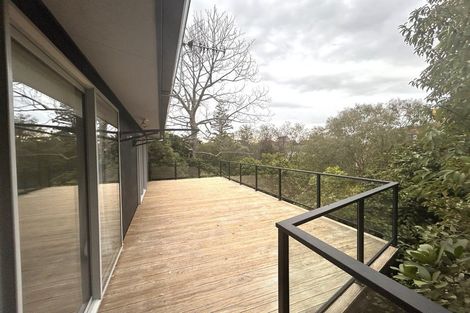 Photo of property in 16a Springdale Grove, Fitzherbert, Palmerston North, 4410