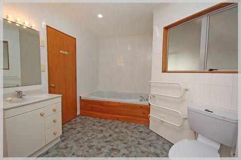 Photo of property in 5 Low Avenue, Foxton Beach, Foxton, 4815