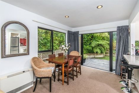 Photo of property in 6 Kamla Way, Khandallah, Wellington, 6035