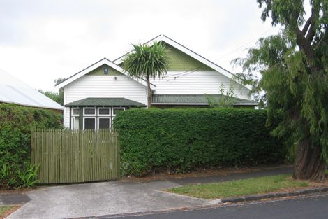 Photo of property in 17 Wynyard Road, Mount Eden, Auckland, 1024