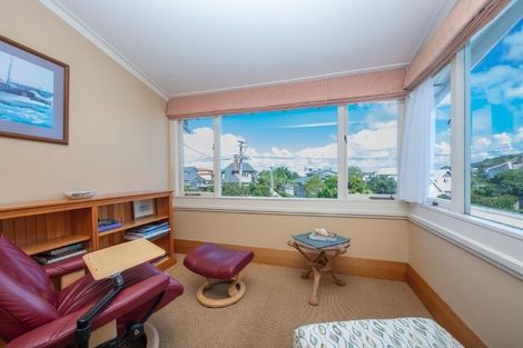 Photo of property in 27 Jubilee Avenue, Devonport, Auckland, 0624