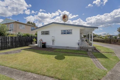Photo of property in 98 Catherine Crescent, Whitianga, 3510