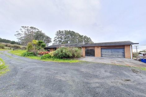 Photo of property in 332 Upper Orewa Road, Wainui, Silverdale, 0992