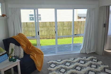 Photo of property in 27 Roore Street, Foxton Beach, Foxton, 4815