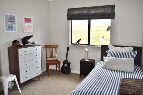 Photo of property in 9 Waitaheke Road, Te Horo, Otaki, 5581