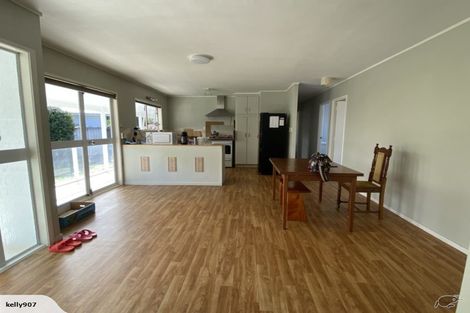 Photo of property in 16 Kakapo Place, Papatoetoe, Auckland, 2025