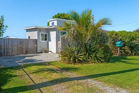 Photo of property in 27 Douglas Street, Okitu, Gisborne, 4010