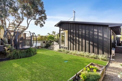 Photo of property in 1/7 Pine Road, Orewa, 0931