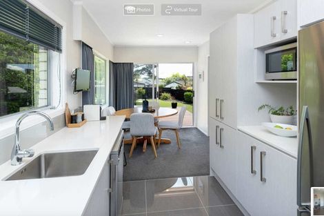 Photo of property in 11 Towra Place, Botany Downs, Auckland, 2010