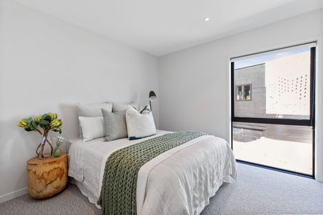 Photo of property in 12 Pitau Road, Mount Maunganui, 3116