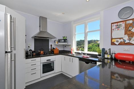 Photo of property in 1-3/100 Overtoun Terrace, Hataitai, Wellington, 6021