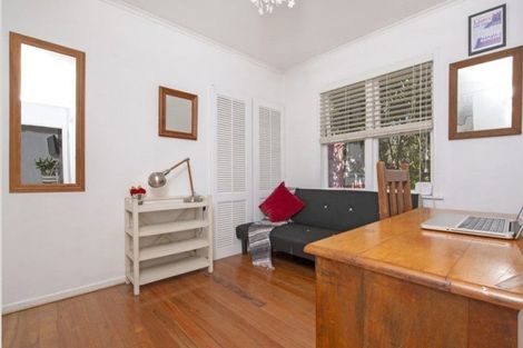 Photo of property in 1/24 Liston Crescent, Cockle Bay, Auckland, 2014