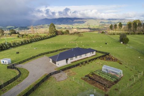 Photo of property in 946d Finnis Road, Pohangina, Ashhurst, 4884