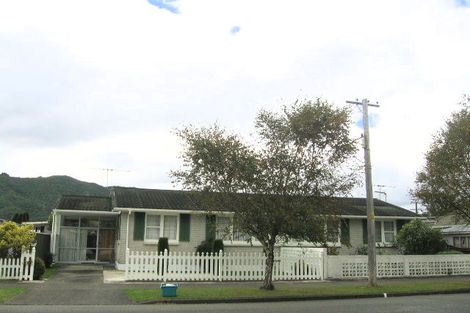 Photo of property in 2b George Street, Ebdentown, Upper Hutt, 5018
