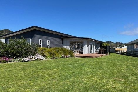 Photo of property in 41 Longreach Drive, Cooks Beach, Whitianga, 3591