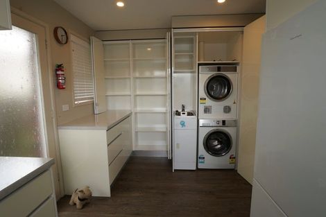 Photo of property in 3/6 Karamu Street, Strandon, New Plymouth, 4312