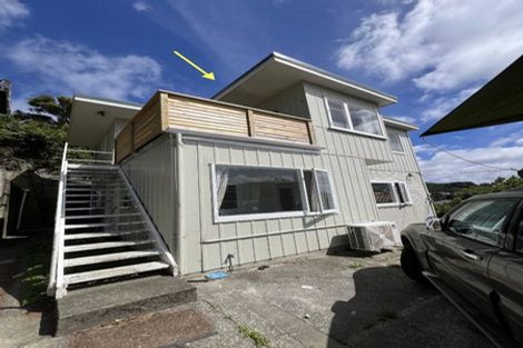 Photo of property in 2 Milne Terrace, Island Bay, Wellington, 6023