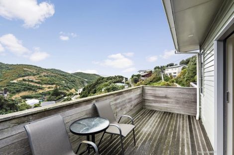 Photo of property in 34 Cave Road, Houghton Bay, Wellington, 6023