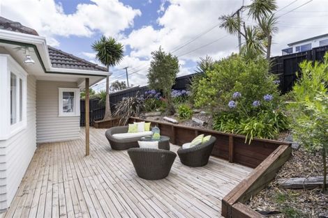 Photo of property in 1/40 Carlisle Road, Browns Bay, Auckland, 0630