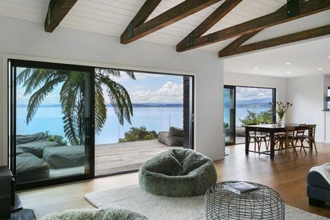 Photo of property in 21 Waiparemo Crescent, Pukawa Bay, Turangi, 3381