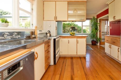Photo of property in 22 Seatoun Heights Road, Seatoun, Wellington, 6022