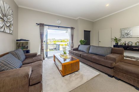 Photo of property in 11 Arthur Carwen Place, Pukekohe, 2120