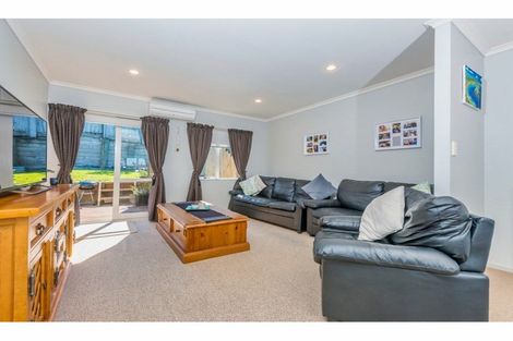 Photo of property in 10/61 The Avenue, Albany, Auckland, 0632