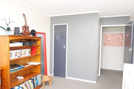 Photo of property in 16b Marere Avenue, Paraparaumu, 5032