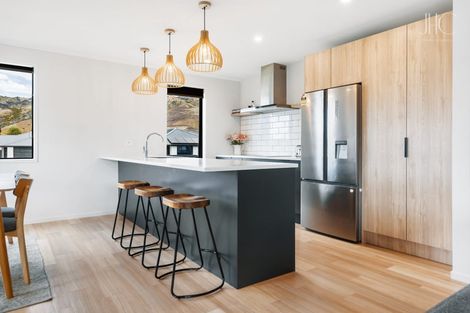 Photo of property in 10 Searle Drive, Cromwell, 9310