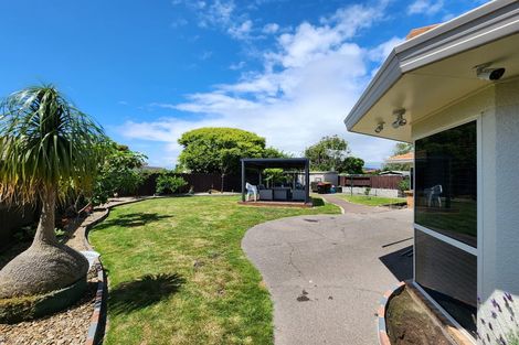 Photo of property in 37 Lotus Avenue, Mount Maunganui, 3116