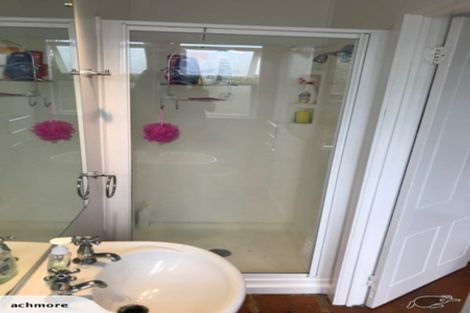 Photo of property in 16a Wharf Road, Te Atatu Peninsula, Auckland, 0610