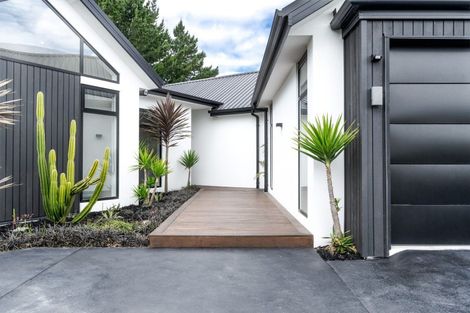 Photo of property in 37 Kohunga Crescent, Bottle Lake, Christchurch, 8083