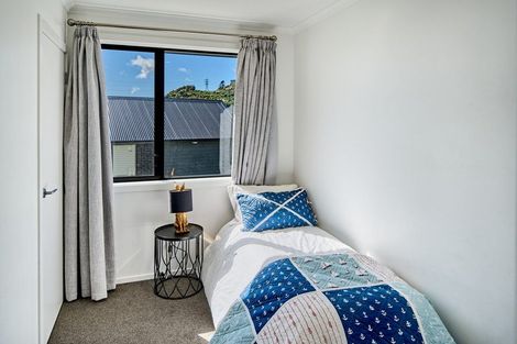 Photo of property in 18 Holystone Road, Whitby, Porirua, 5024