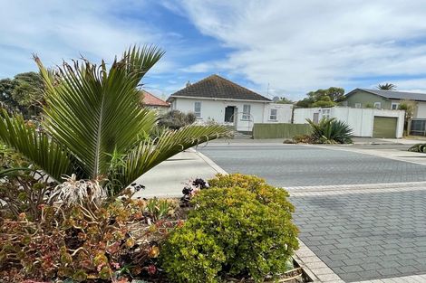 Photo of property in 1 Rangiora Street, Castlecliff, Whanganui, 4501