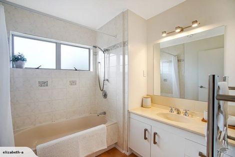 Photo of property in 2/7 Camden Place, Papatoetoe, Auckland, 2025