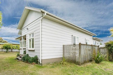 Photo of property in 2 Lorien Court, Raumati Beach, Paraparaumu, 5032