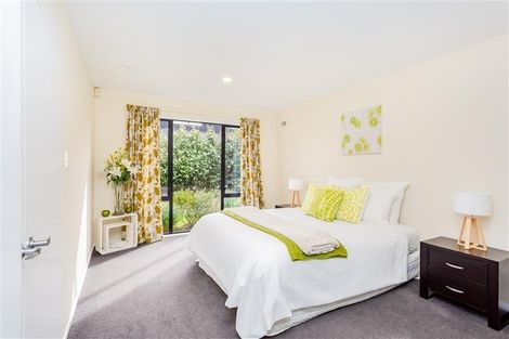 Photo of property in 8 Dorfold Mews, Avonhead, Christchurch, 8042