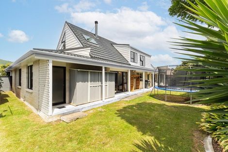 Photo of property in 42 Awanui Drive, Waikanae, 5036