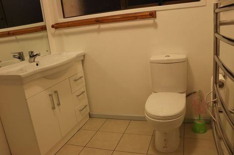 Photo of property in 13 Lyren Place, Half Moon Bay, Auckland, 2012