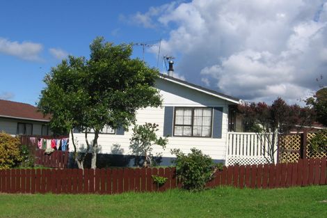 Photo of property in 4 Dalmatia Place, Henderson, Auckland, 0612