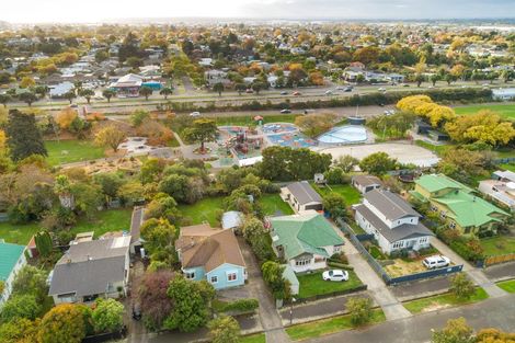 Photo of property in 19 Frederick Street, Terrace End, Palmerston North, 4410