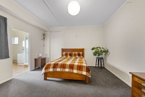 Photo of property in 245 Frankley Road, Frankleigh Park, New Plymouth, 4310